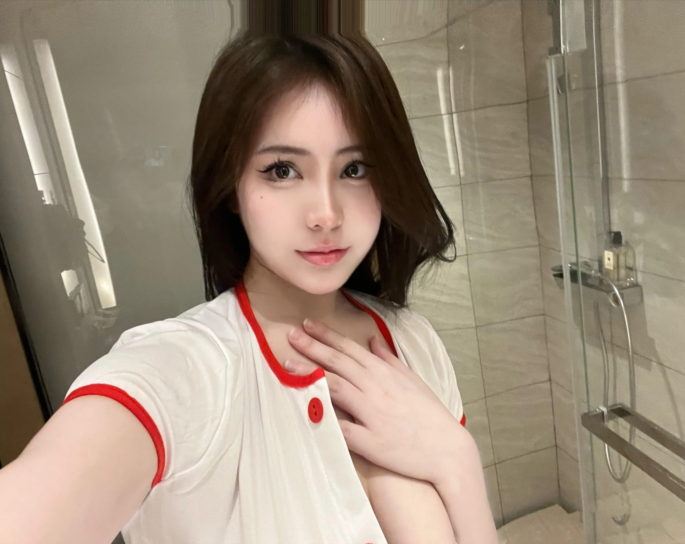 陈妮妮UNI – NO.44 纯欲小护士 [43P]插图3